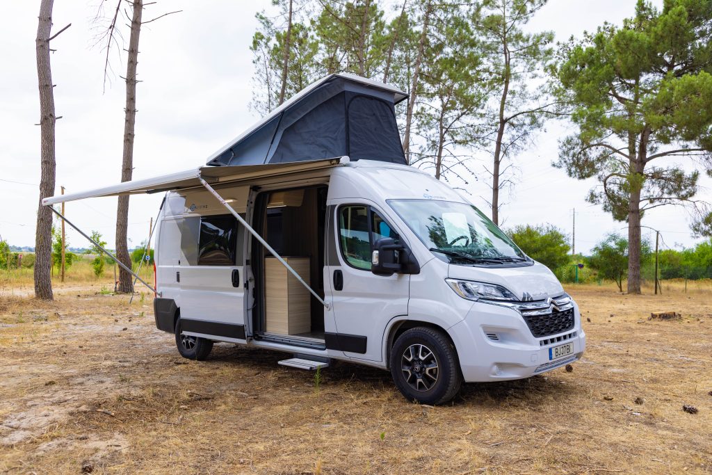 AutoCaravana (1 of 2)
